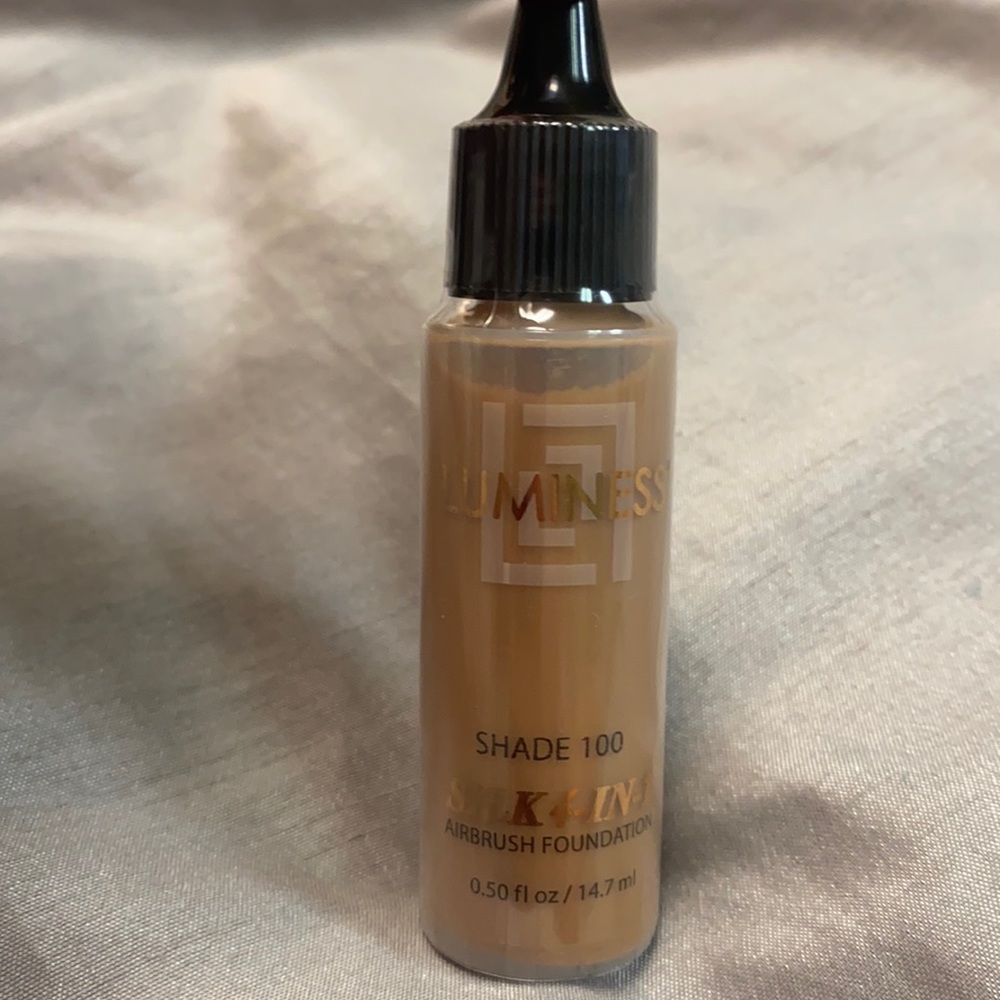 Luminess Airbrush foundation